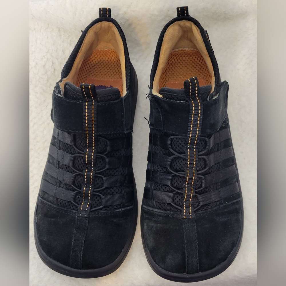 Rocket Dog Black Stoker Suede Sneakers with Velcro  Closure Womens Size …